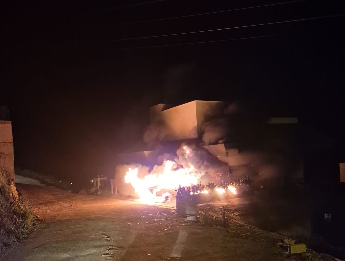 Alanya’da Müstakil Evde Yangın Çıktı