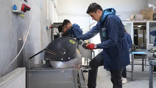 Şok Edici MESEM Raporu: Çocukların Yüzde 90,5’i İş Kazası Geçirdi, Çoğu Hastaneye Bile Gitmedi!